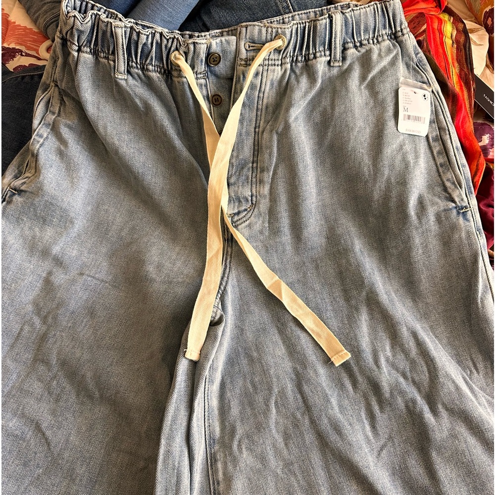 Jeans new never worn by urban outfitters